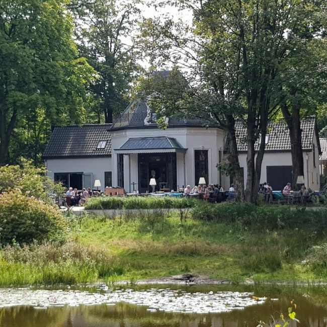 Villa Vredelust in de zomer