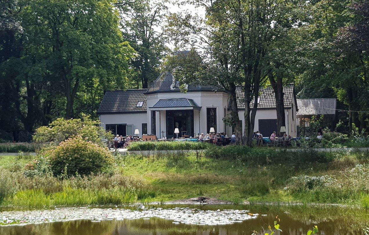 Villa Vredelust in de zomer